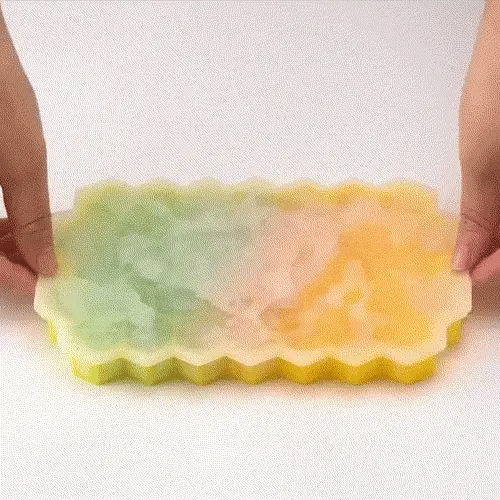 37-Cavity Silicone Ice Cube Trays with Lids – Pack of 2