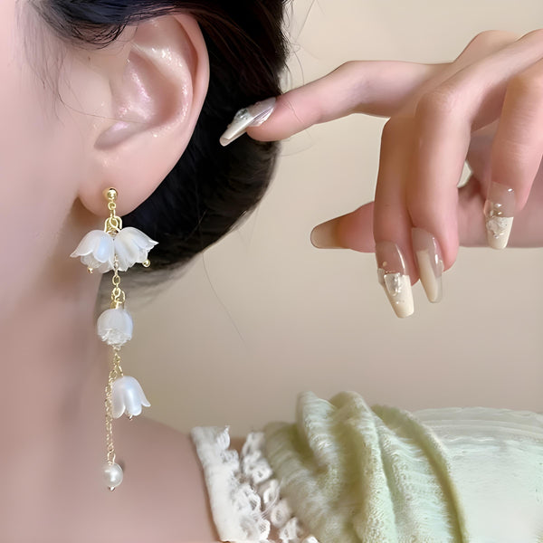 Elegant Pearl And Flower Drop Earrings