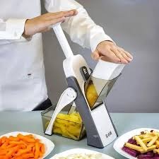 Adjustable multipurpose vegetable slicer